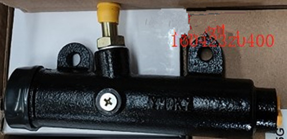 Silinder Master Kopling 16042320400 Suku Cadang Truk SINOTRUK
