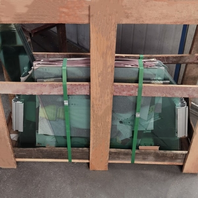 Sinotruk Howo Truck Spare Door Glass Besar AZ1642330060/61