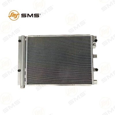 Kondensor AC DZ15221845033 SHACMAN M3000 Suku Cadang Truk Penukar Panas Kondensor